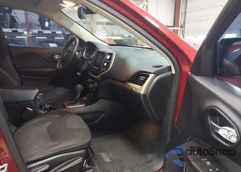 2017 Jeep Cherokee Latitude 4X4 z USA, uszkodzony, nr VIN 1C4PJMCS9HW546630